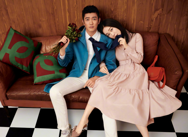 二胎女兒再露面？杜江一家人外出遊玩，霍思燕牽著女孩手毫不避諱