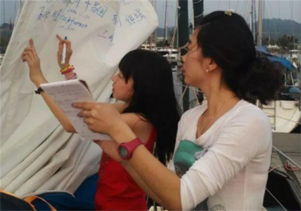 還記得辭職賣房、帶娃環球遊那個山東家庭嗎？他們如今怎麼樣了