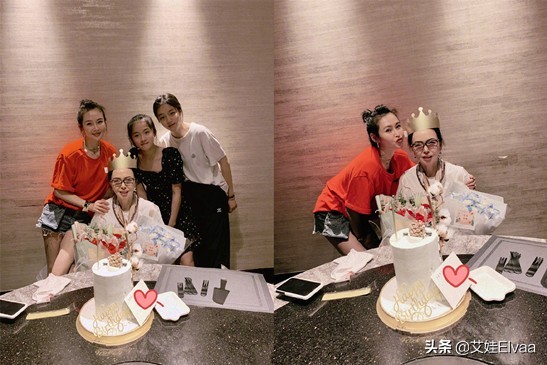 於明加夜生活真豐富,深夜買醉穿薄紗秀直尺肩,臉喝得通紅很羞澀 於明加夜生活真豐富,深夜買醉穿薄紗秀直尺肩,臉喝得通紅很羞澀