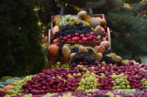 “友誼之夜”，塔吉克總統如何宴請各國賓客？