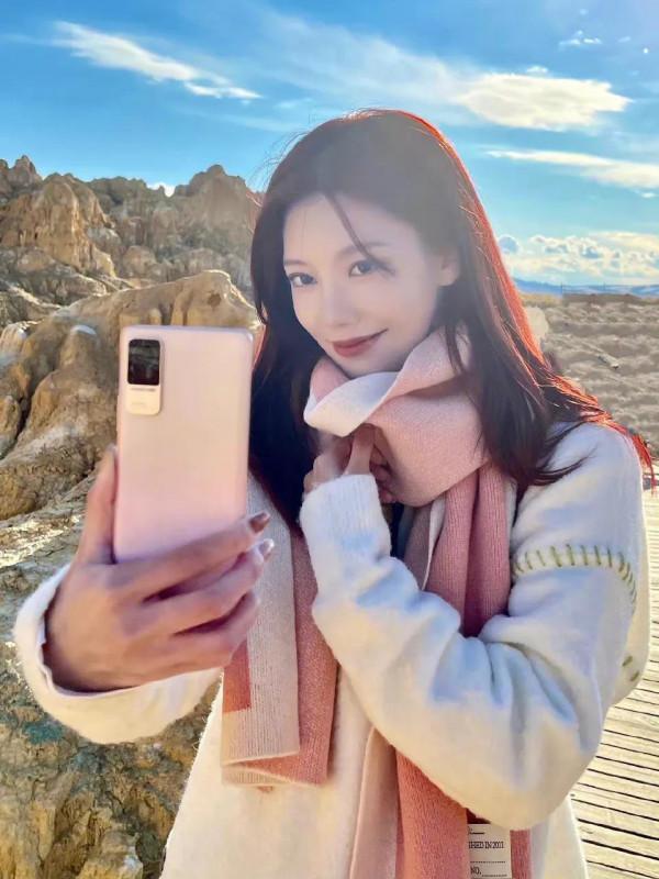 盧偉冰真會玩，紅米 11 神仙秒衝上天梯，庫克驚呼：有創意