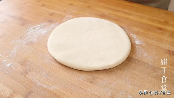 天冷了，就饞這道麵食，比麵條好吃，比餃子簡單，一大鍋吃不夠