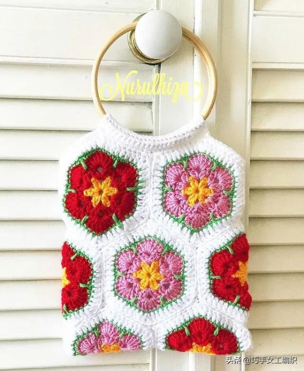 鉤編留下太多的零線，幾十種六角的鉤法，讓你家美出花來