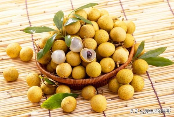 冬季養生，女人要多吃養元6寶，補氣血，美容顏顯年輕，健康過冬