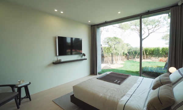 韓國的別墅裝修，200㎡外看現代大氣，內部“簡裝”還沒庭院費錢