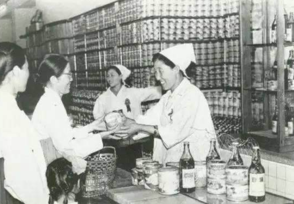 1983年仰光刺殺事件:韓國總統因遲到死裡逃生、四名部長被炸身亡 1983年仰光刺殺事件:韓國總統因遲到死裡逃生、四名部長被炸身亡