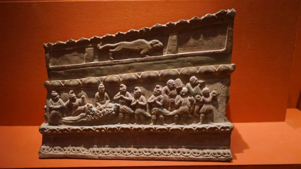 為了敦煌特展,故宮拿出了秘藏60年的大小忽雷 為了敦煌特展,故宮拿出了秘藏60年的大小忽雷