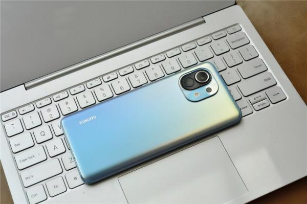 2021年保值率最高的四款手機，正確選擇才不會踩坑