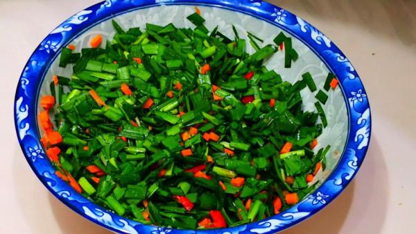 秋天很適合吃韭菜，減肥的朋友不要錯過這兩道“刮油菜”，很棒