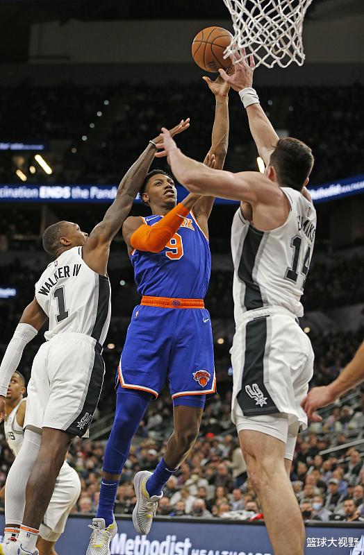 詹姆斯轟30+5+4仍無緣今日最佳！對不起！你碰上暴走的MVP了