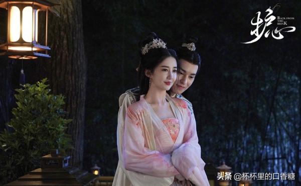 情人節新劇照！龔俊＆鍾楚曦《逆風》、侯明昊＆周也《護心》甜炸