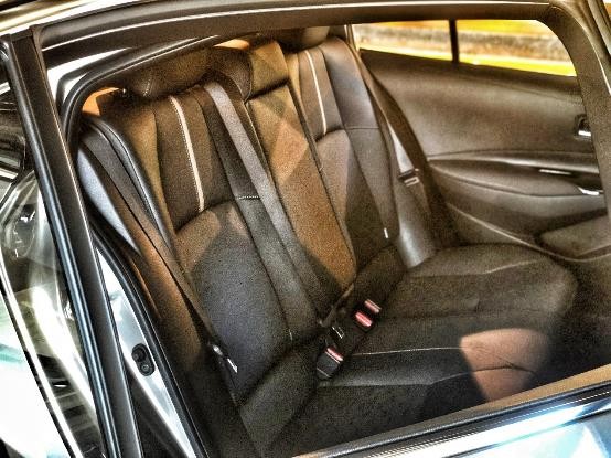 試駕廣汽豐田凌尚:“小凱美瑞”名副其實 試駕廣汽豐田凌尚:“小凱美瑞”名副其實