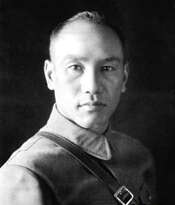 49年開國大典前夜,兩名日本人在天安門前,為何看到毛主席就跑? 49年開國大典前夜,兩名日本人在天安門前,為何看到毛主席就跑?