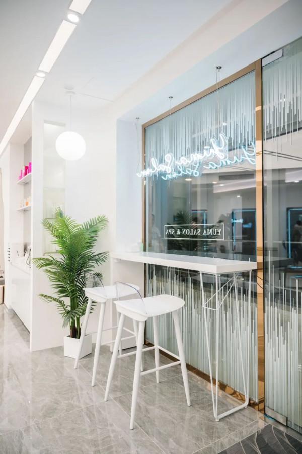 精緻洗剪吹護理，品質燙染直隨心選