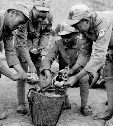 抗戰期間的國共軍隊伙食，有的部隊吃肉吃到膩