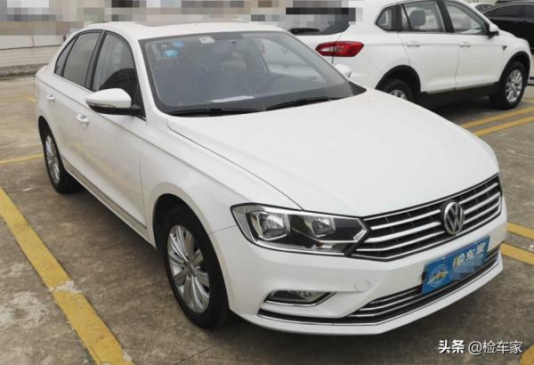 6萬多買輛才開四年的大眾寶來,扒開膠條讓人痛惜,賣家套路深 6萬多買輛才開四年的大眾寶來,扒開膠條讓人痛惜,賣家套路深