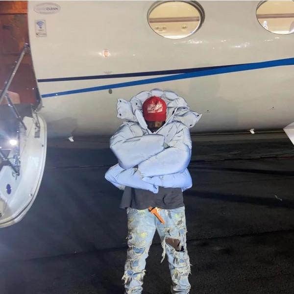 終於能買到「僅業內人士入手」的 Dingyun Zhang 服裝系列了