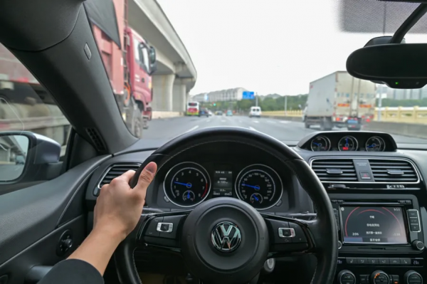 從大學到奶爸的鋼炮夢，二手尚酷R重燃對生活的激情