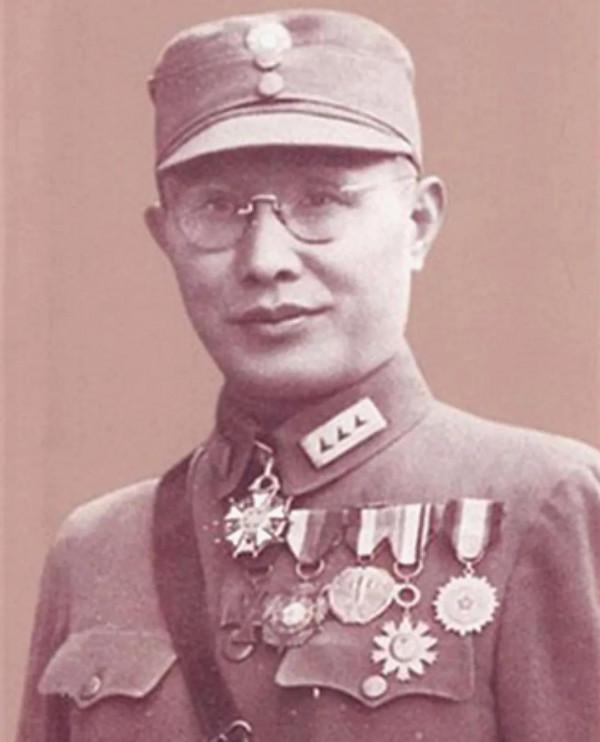 太強悍！毛主席率部在敵夾縫隱蔽25天捕捉戰機，吞敵一師一旅