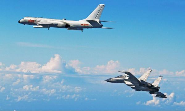 亮劍時刻！美日&OpenCurlyDoubleQuote;五航母&rdquo;集結琉球以南，我軍39架次軍機現身回應