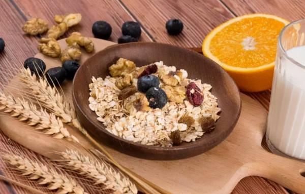 為何不建議早餐吃大米粥呢？提醒：不僅大米粥，以下3物或要少吃