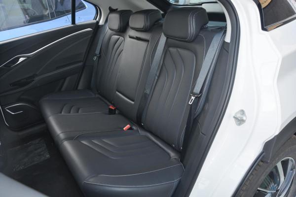 高性價比新能源SUV,續航400km,低至9.98萬起,帶你看哪吒U Pro 高性價比新能源SUV,續航400km,低至9.98萬起,帶你看哪吒U Pro