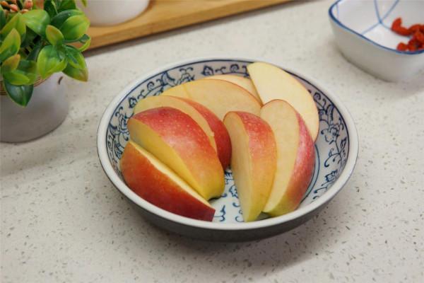 入秋後，廣東人常用這食材煲湯，清甜百搭，舒緩秋燥，太懂得吃了