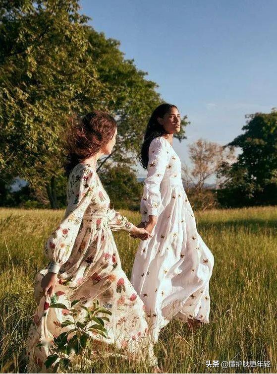 有什麼適合初秋穿得好看又不冷的小裙子嗎？