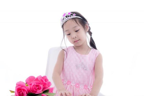 來自資深幼師的勸告:儘量別給女孩穿裙子,美不靠衣裝 來自資深幼師的勸告:儘量別給女孩穿裙子,美不靠衣裝