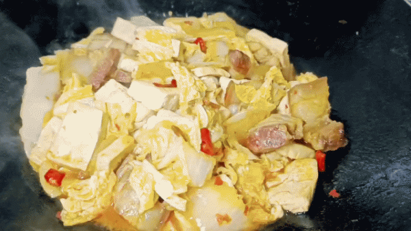 白菜燉豆腐怎麼做才好吃？第1步不要炒白菜，記住3個竅門，真香啊