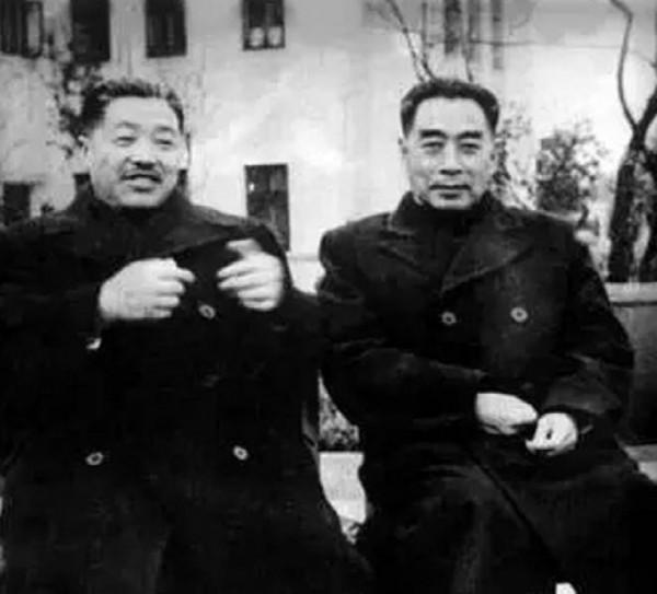 1950年劉冠群去重慶看望賀龍,賀龍急切詢問:你老子有飯吃嗎? 1950年劉冠群去重慶看望賀龍,賀龍急切詢問:你老子有飯吃嗎?