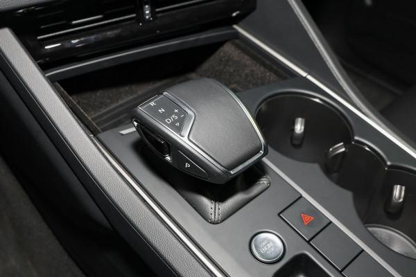 換殼卡宴、奧迪Q7？新款大眾途銳正式上市，頂配賣84&period;58萬元