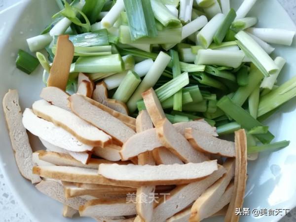 香乾像我這樣炒，兩碗米飯都不夠吃