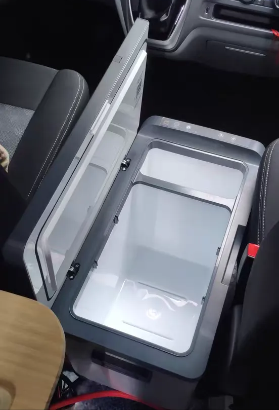 車載冰箱搬進家裡? 車載冰箱搬進家裡?