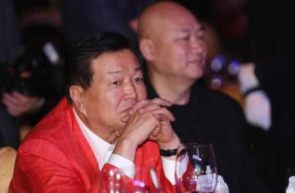 紅牛創始人許書標:孩子不爭氣選孫子當繼承人,87歲想娶19歲秘書 紅牛創始人許書標:孩子不爭氣選孫子當繼承人,87歲想娶19歲秘書