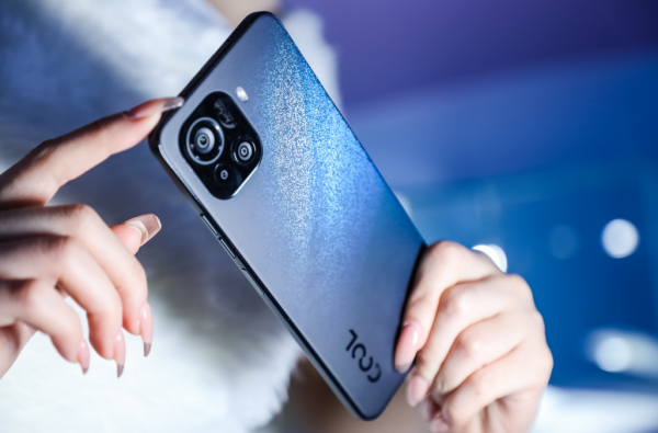 通宵整理!2021年影音娛樂體驗最好的4款手機,可惜知道的人不多 通宵整理!2021年影音娛樂體驗最好的4款手機,可惜知道的人不多