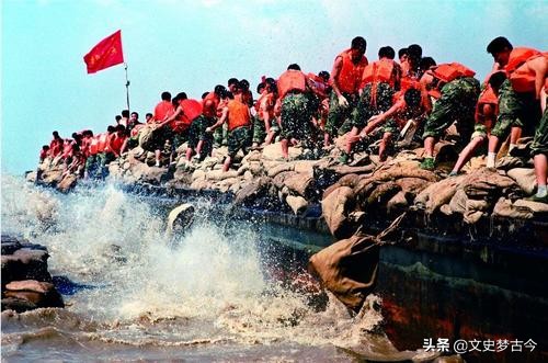 1985年，傅全有主政成都軍區，他的智囊不簡單，任前還只是副軍長