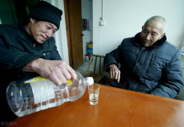 70歲老人自述:我50萬存款,如今連10塊錢的肉都吃不起!太慘了 70歲老人自述:我50萬存款,如今連10塊錢的肉都吃不起!太慘了