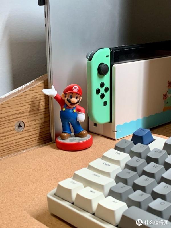 雙11打造自己的桌面，小鋼炮8.8L A3 CNC機箱塞下6600xt+3600+4盤