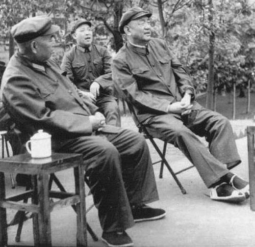 1988年尤太忠授上將，當時擔任什麼職務？他頂頭上司也同時授上將