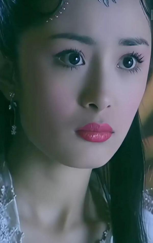 楊冪Pk唐嫣，誰更勝一籌呢？