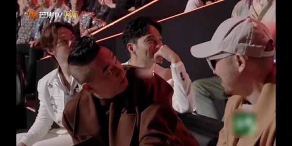 有袁詠儀的地方你永遠看不到張智霖的正臉