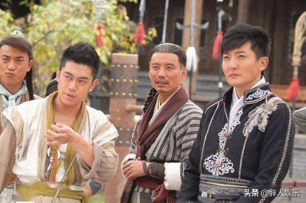 《雪中》“費老頭”上熱搜，劇中的3個老頭對劇情推進至關重要