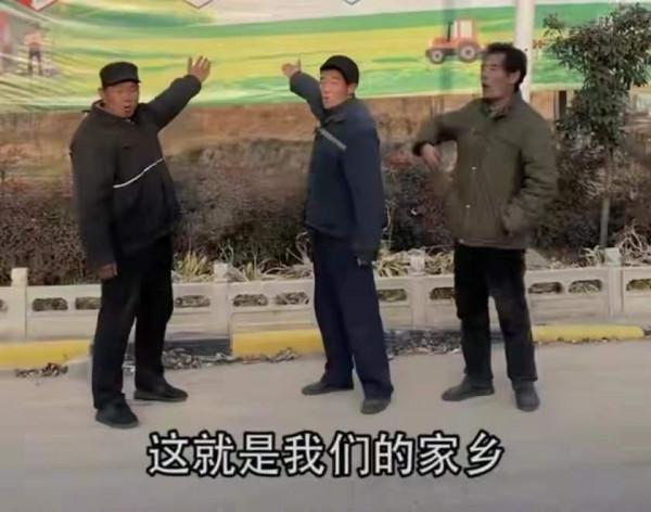 陝西3個60多歲大爺，坐擁1500萬粉絲，卻依然種田養豬，為啥？