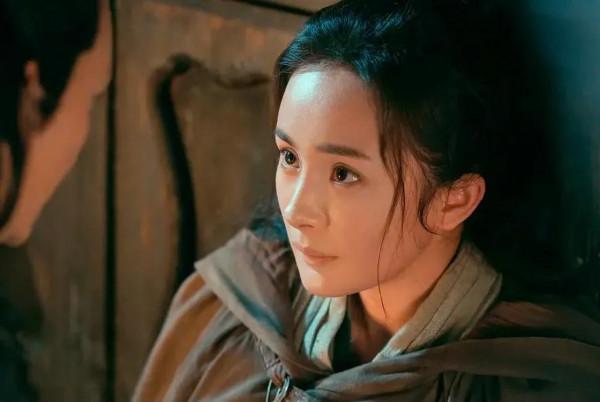 盤點楊冪這十八年來演過的角色 盤點楊冪這十八年來演過的角色