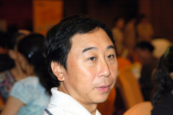 看看陳佩斯開的車，馮鞏開的車，潘長江開的車，差距是否很明顯？