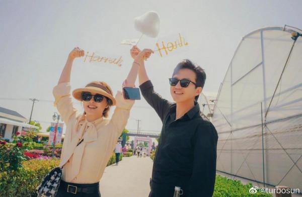 娛樂圈裡十分恩愛的明星夫妻