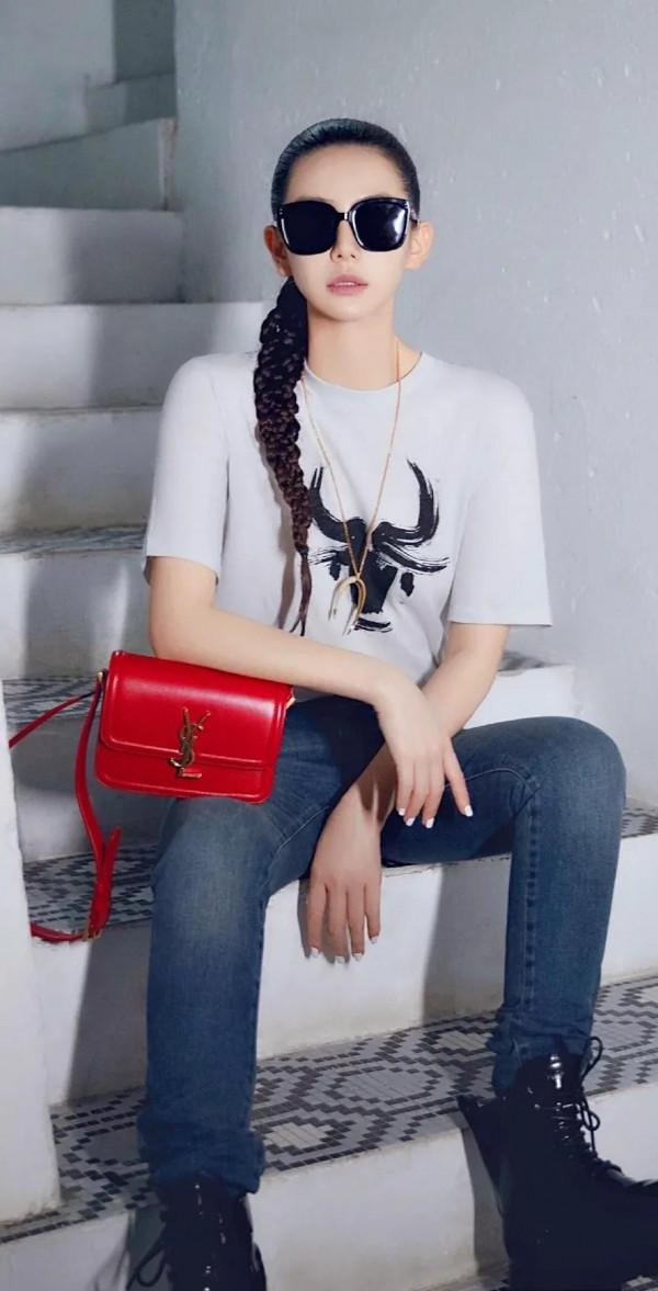 女明星的坐姿,你給誰好評? 女明星的坐姿,你給誰好評?