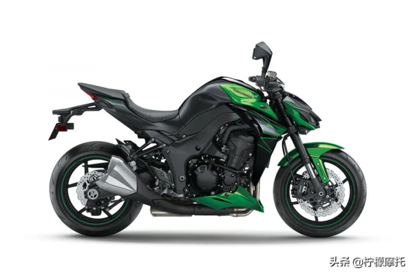 川崎2022款Z1000迴歸綠色面板
