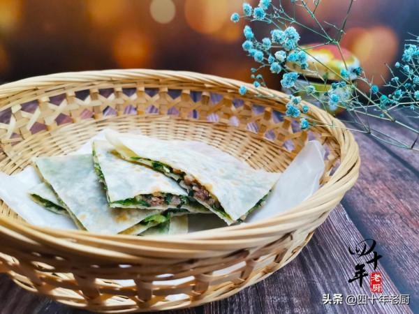 大年初三烙合子，發麵燙麵都不對，這樣和麵才暄軟，一家人吃不夠